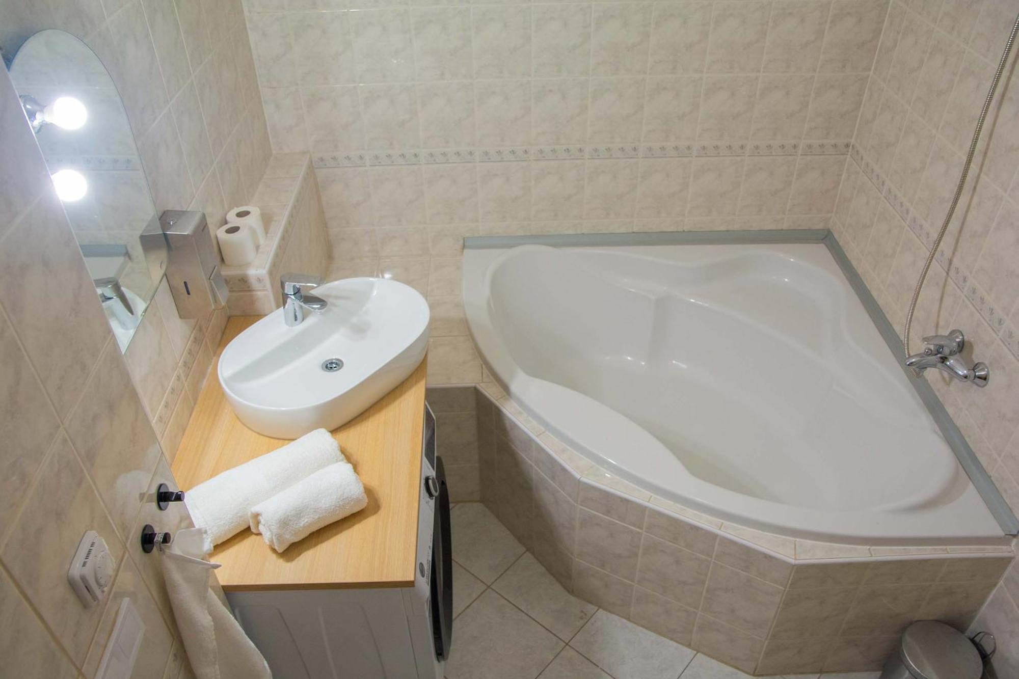 City Centre Apartment With Parking Πράγα Εξωτερικό φωτογραφία